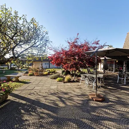 Charme Hôtel et Spa, Montbéliard Sud 3* Montbéliard